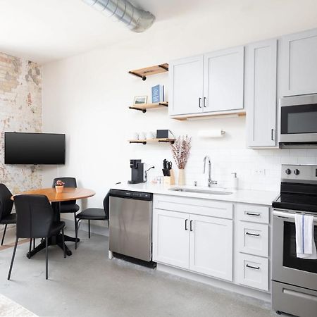 Brewery District 2-Story 2Br Apt Near Fiserv With Rooftop, Gym, And Parking Milwaukee Exterior photo