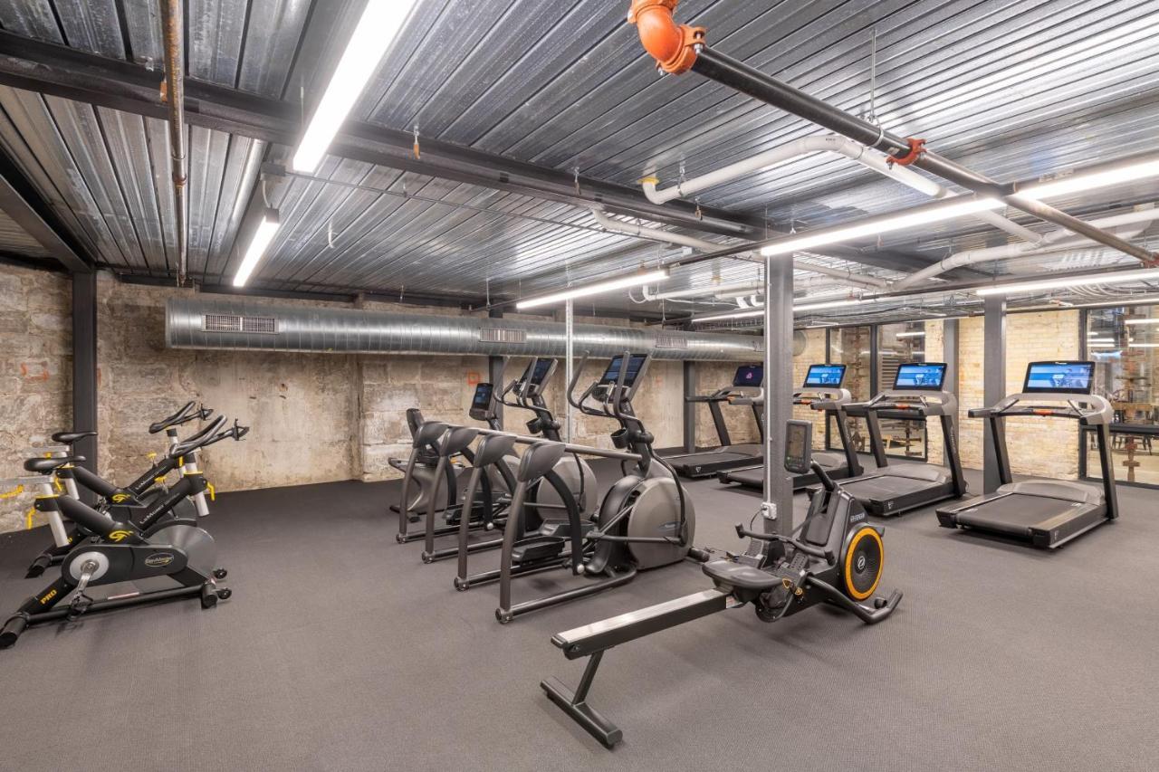 Brewery District 2-Story 2Br Apt Near Fiserv With Rooftop, Gym, And Parking Milwaukee Exterior photo