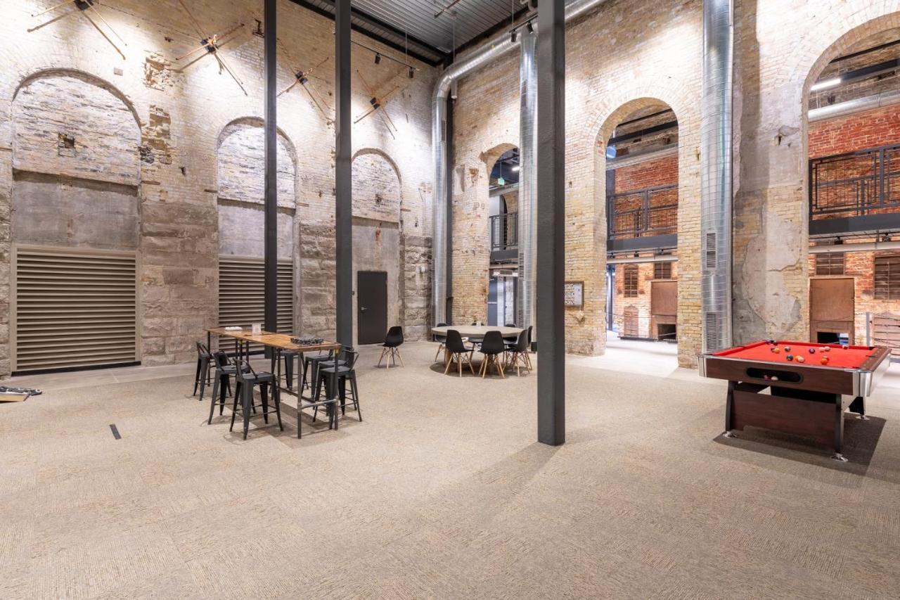 Brewery District 2-Story 2Br Apt Near Fiserv With Rooftop, Gym, And Parking Milwaukee Exterior photo